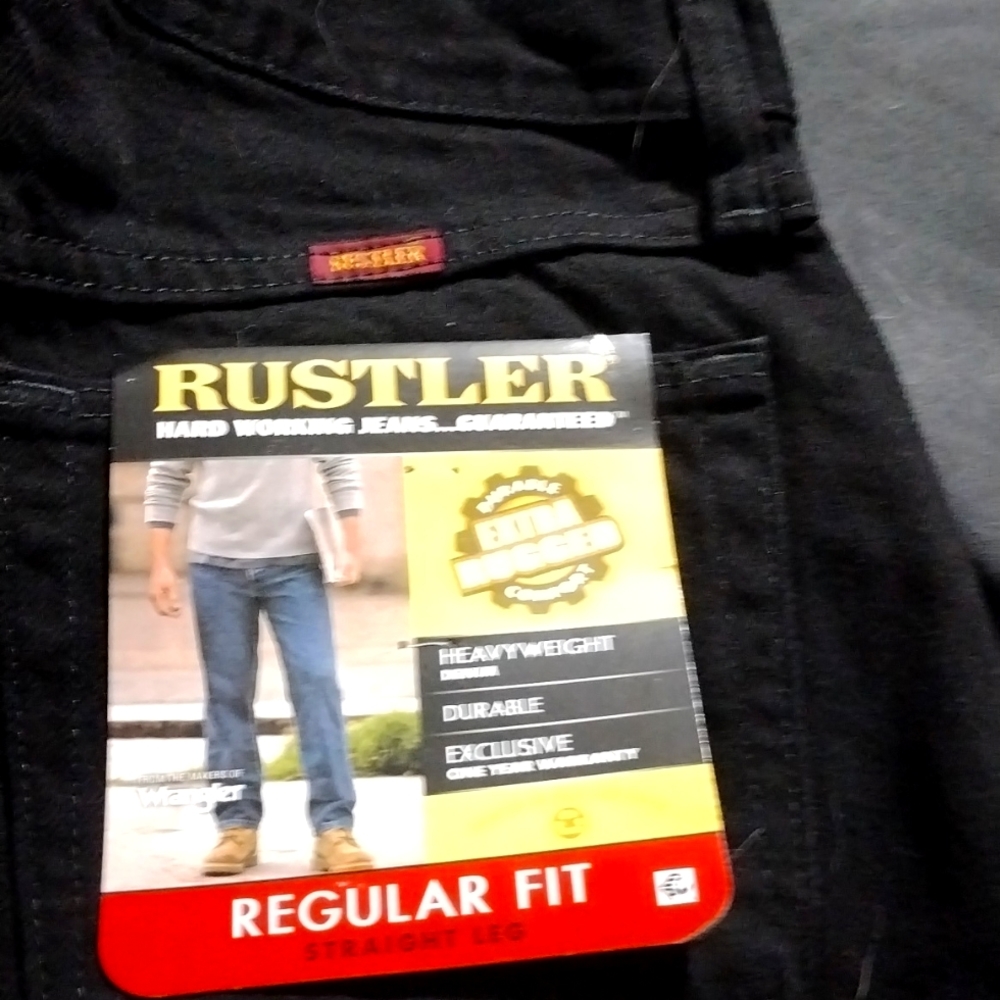Brand new men's Wrangler black jeans 29x30